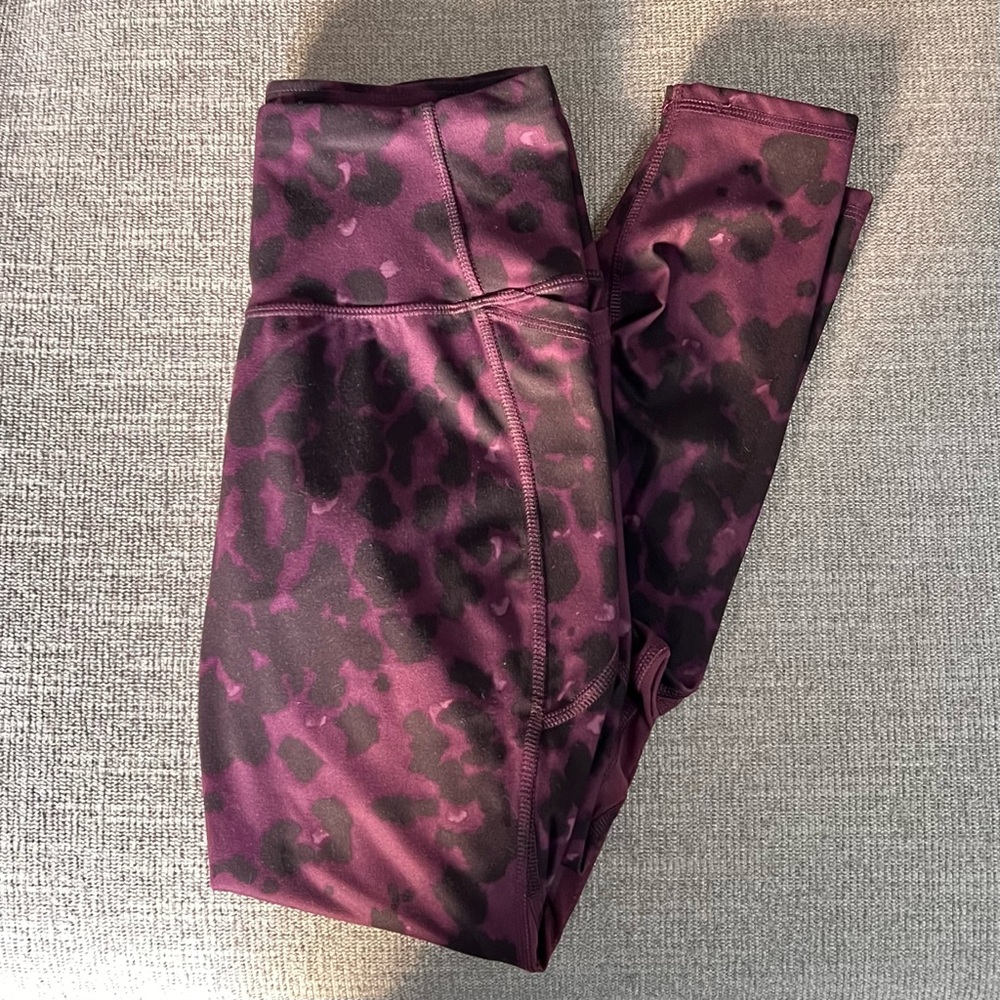 All in Motion Leopard Print Workout Set - Picture 5 of 12
